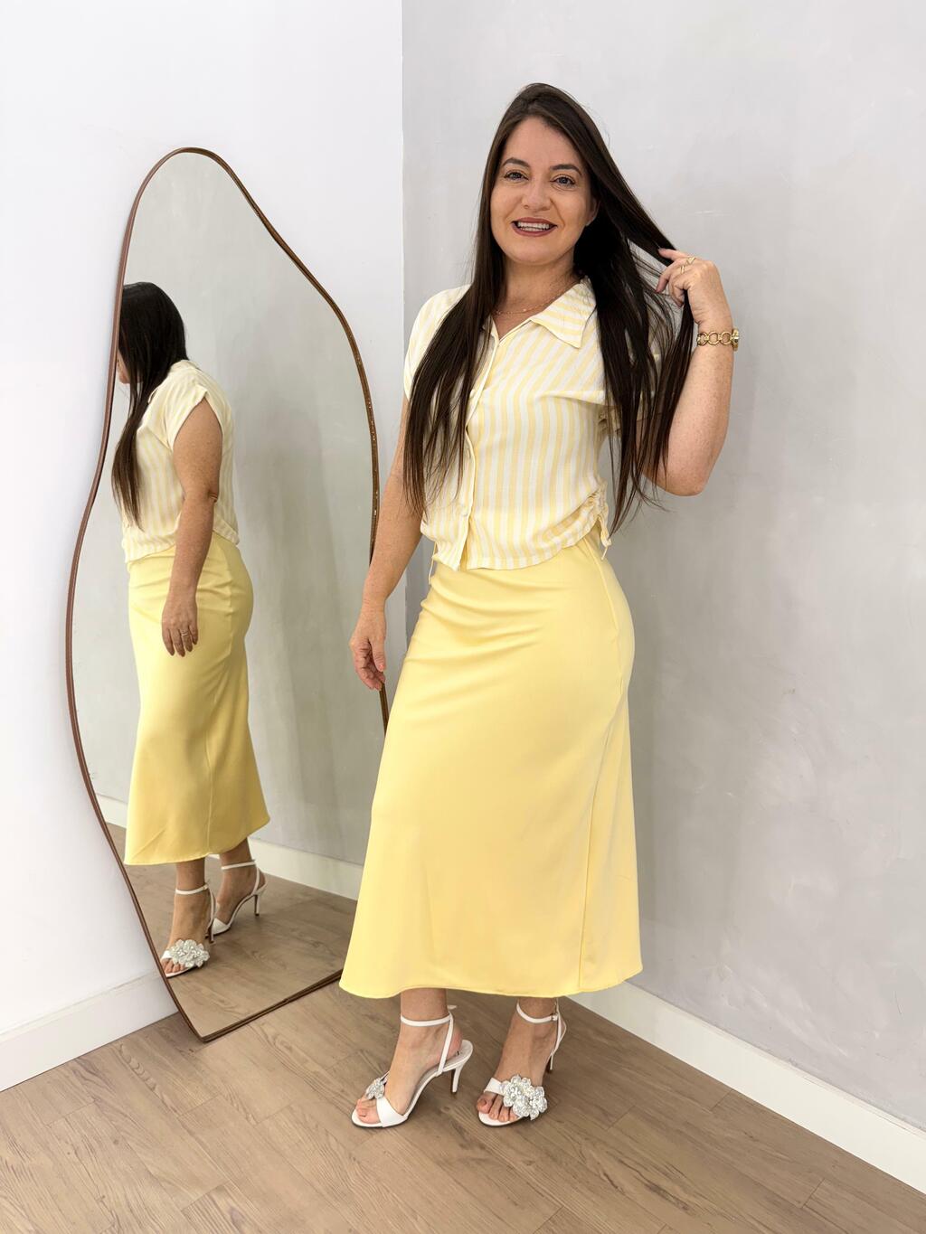 SAIA LIA AMARELO